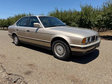 1992 BMW 525i
