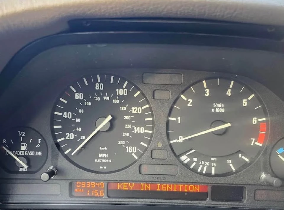 1992 BMW E32 7 Series - Image 9 of 15