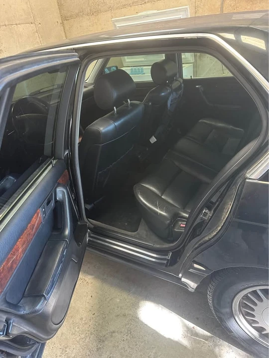 1992 BMW E32 7 Series - Image 5 of 10