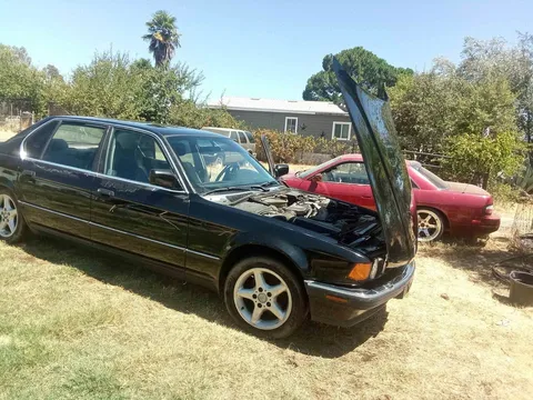 1992 BMW 7 Series 735iL Sedan 4D
