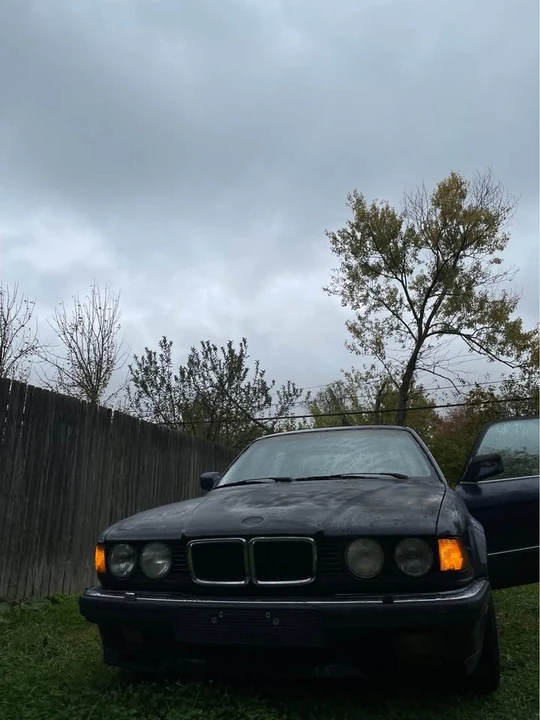 1992 BMW E32 7 Series - Image 3 of 9