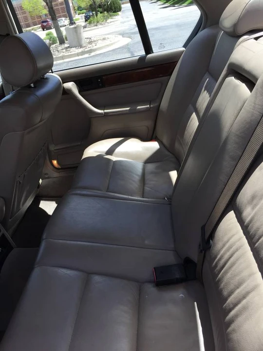 1992 BMW E32 7 Series - Image 7 of 15