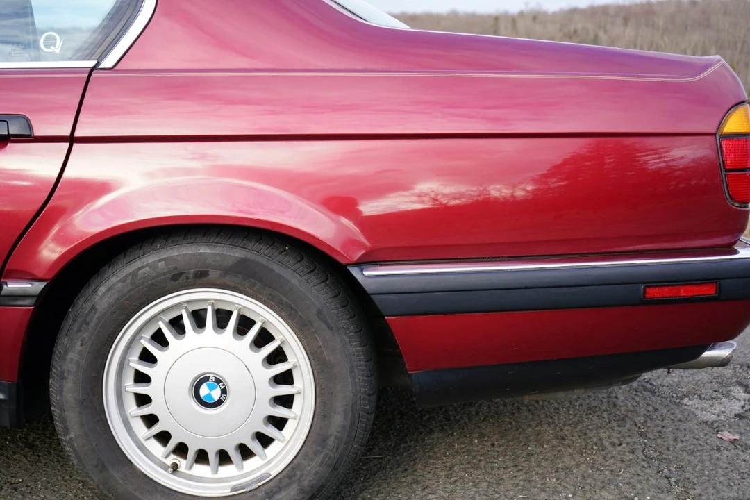 1992 BMW E32 7 Series - Image 30 of 31