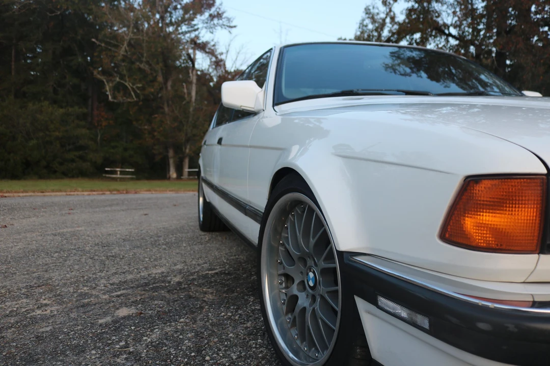 1992 BMW E32 7 Series - Image 25 of 31