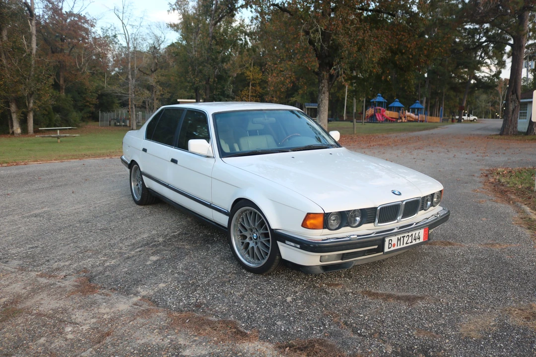1992 BMW E32 7 Series - Image 8 of 31
