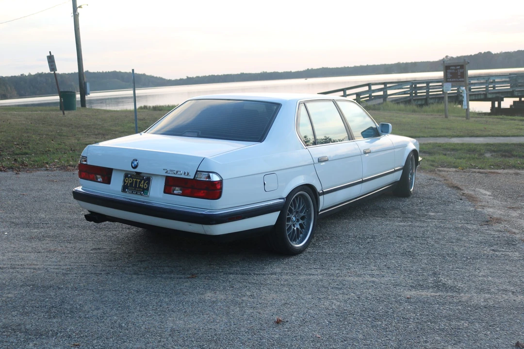 1992 BMW E32 7 Series - Image 5 of 31