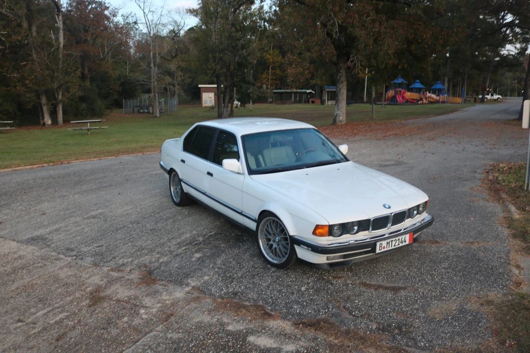 1992 BMW E32 7 Series - Image 7 of 31