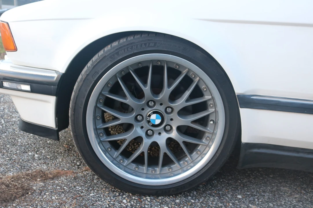 1992 BMW E32 7 Series - Image 28 of 31