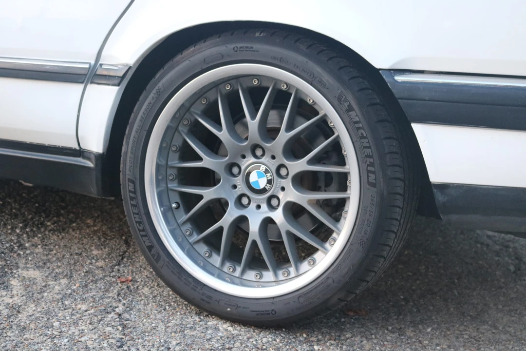 1992 BMW E32 7 Series - Image 29 of 31