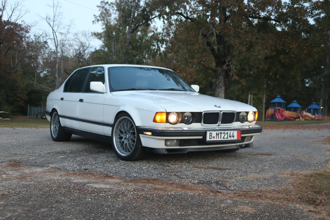 1992 BMW E32 7 Series - Image 6 of 31