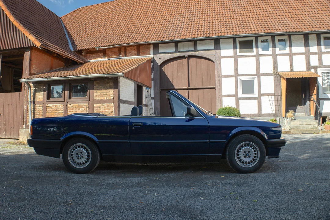 1992 BMW E30 3 Series - Image 11 of 31