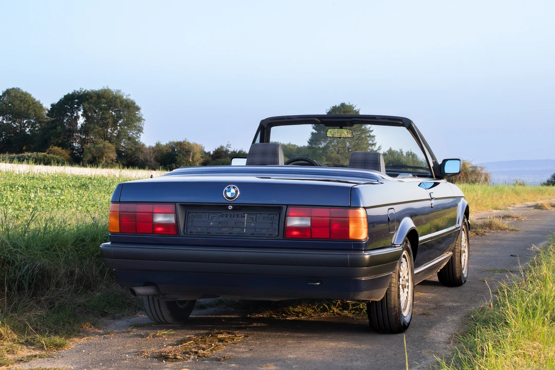 1992 BMW E30 3 Series - Image 19 of 31