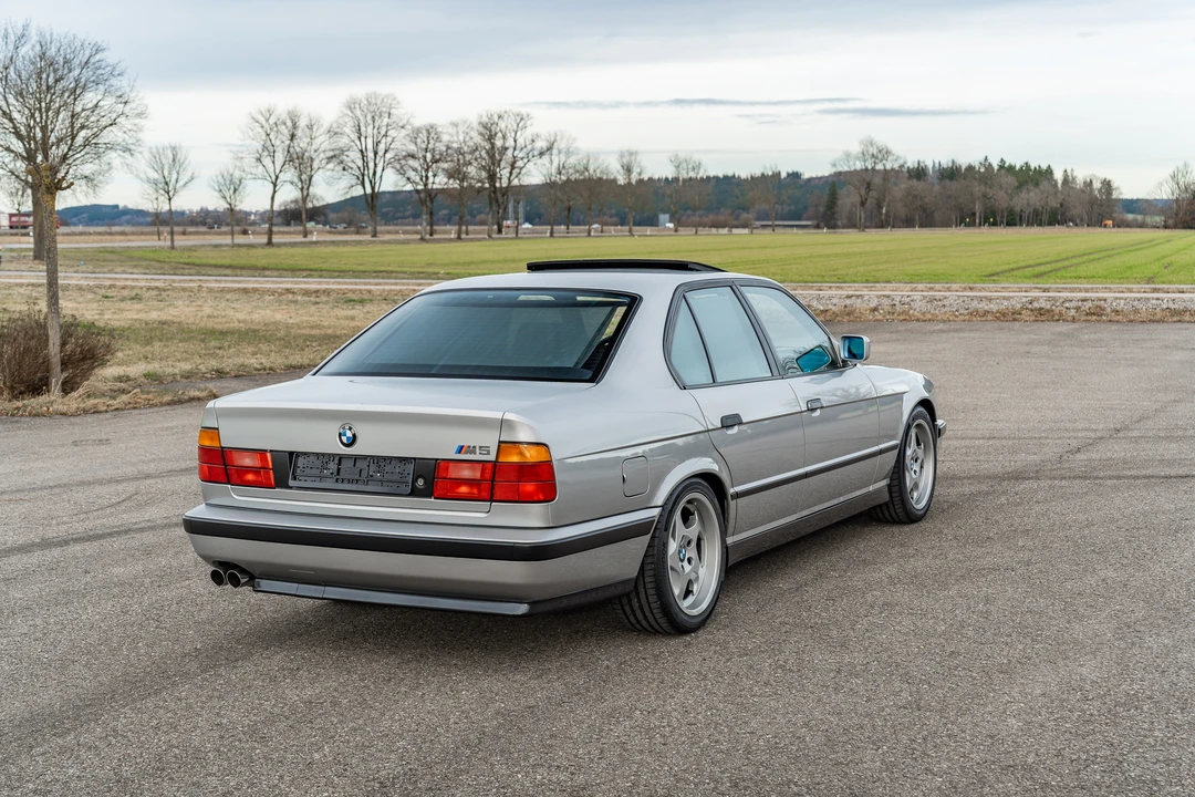 1992 BMW E34 M5 - Image 8 of 31