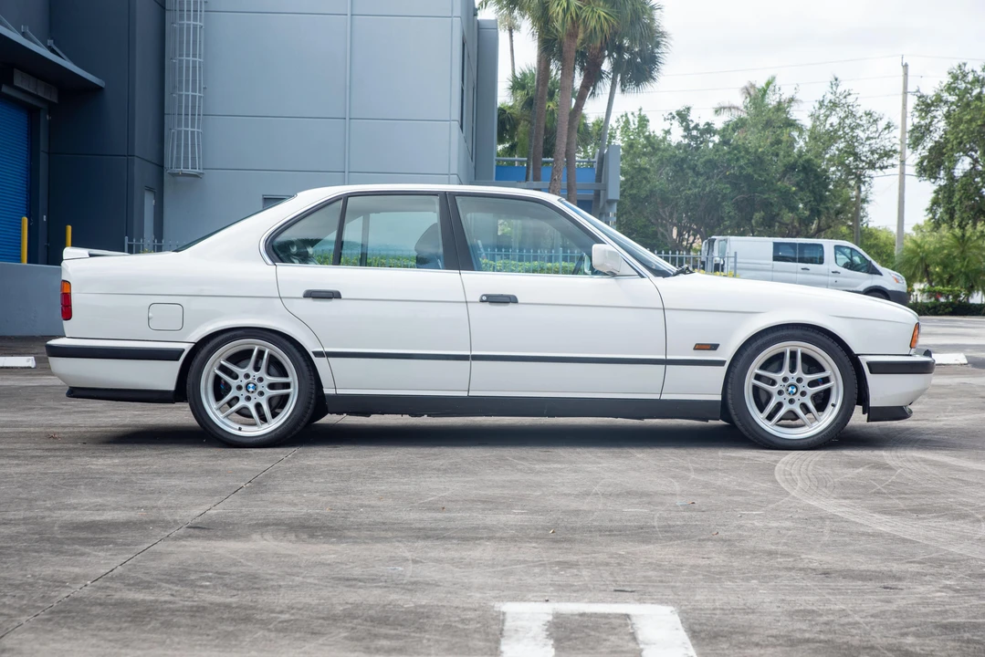 1992 BMW E34 M5 - Image 8 of 31