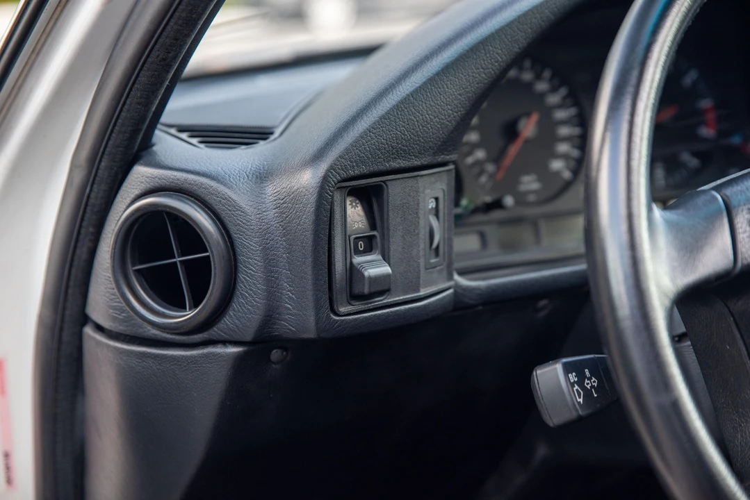1992 BMW E34 M5 - Image 27 of 31