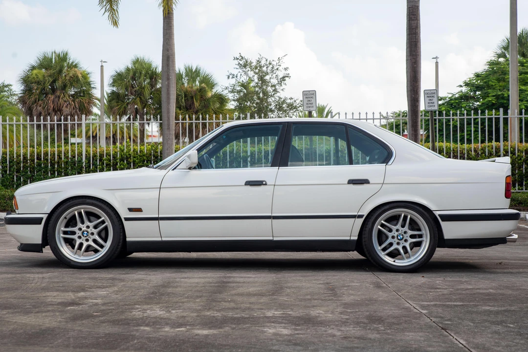 1992 BMW E34 M5 - Image 3 of 31