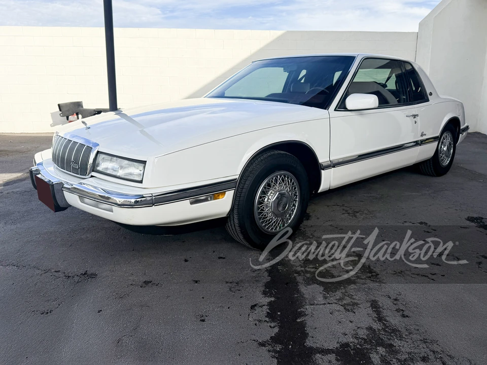 1992 Buick Riviera 4th-7th Gen - Image 4 of 19