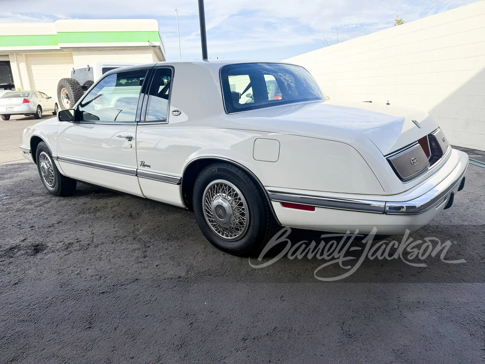 1992 Buick Riviera 4th-7th Gen - Image 6 of 19