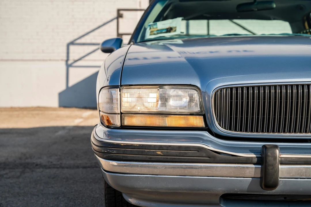 1992 Buick LeSabre - Image 28 of 31