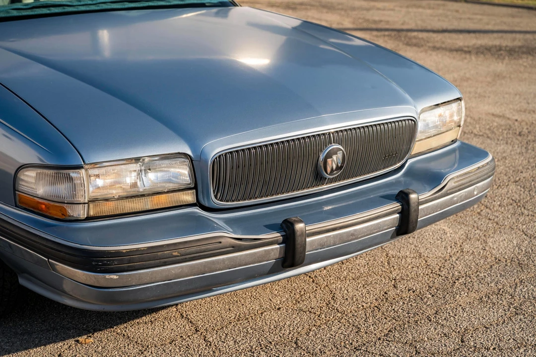 1992 Buick LeSabre - Image 21 of 31