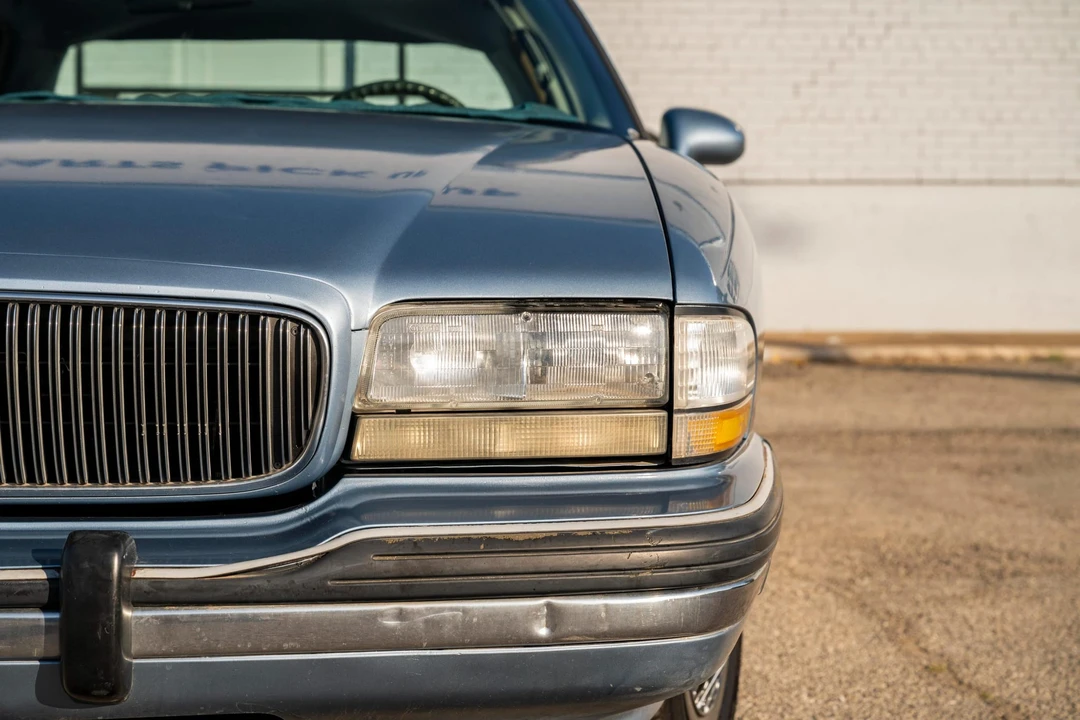 1992 Buick LeSabre - Image 25 of 31