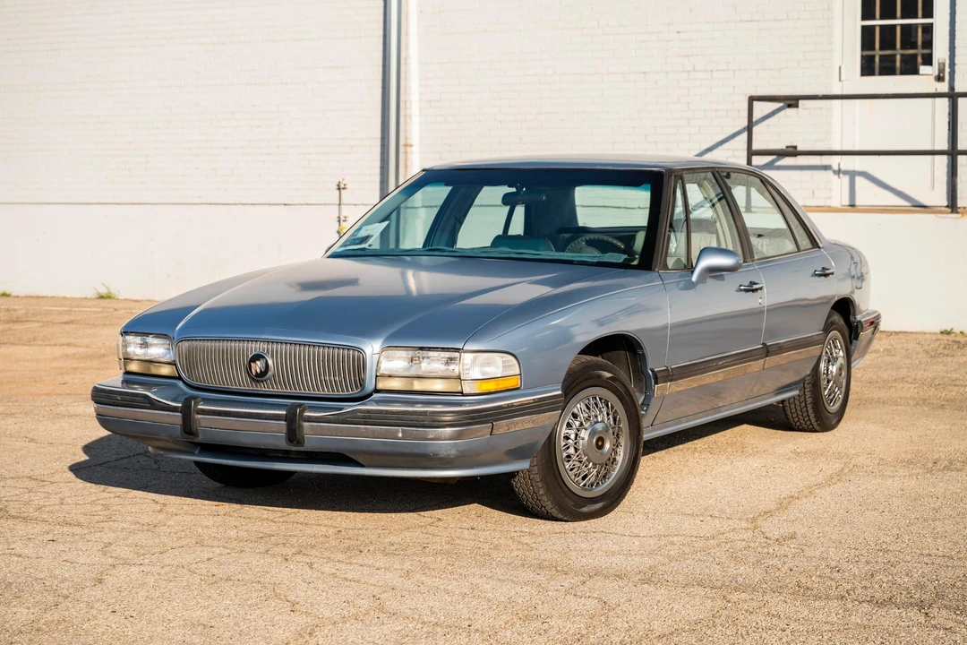 1992 Buick LeSabre - Image 5 of 31
