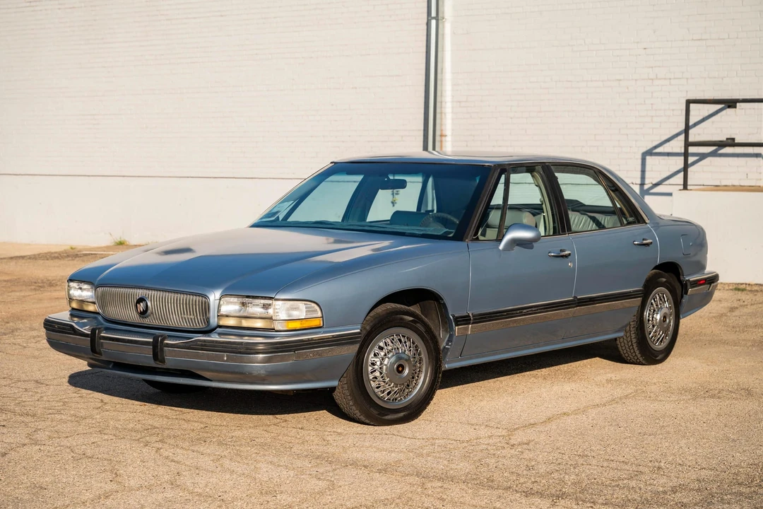 1992 Buick LeSabre - Image 4 of 31