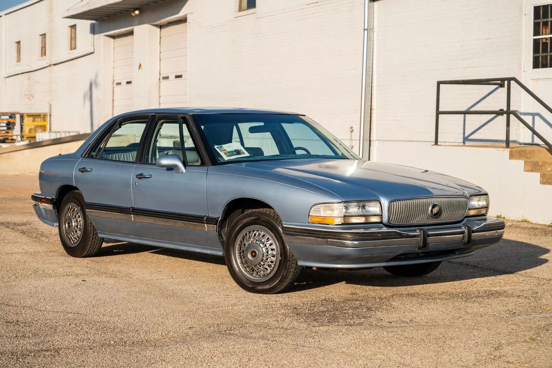 1992 Buick LeSabre - Image 9 of 31