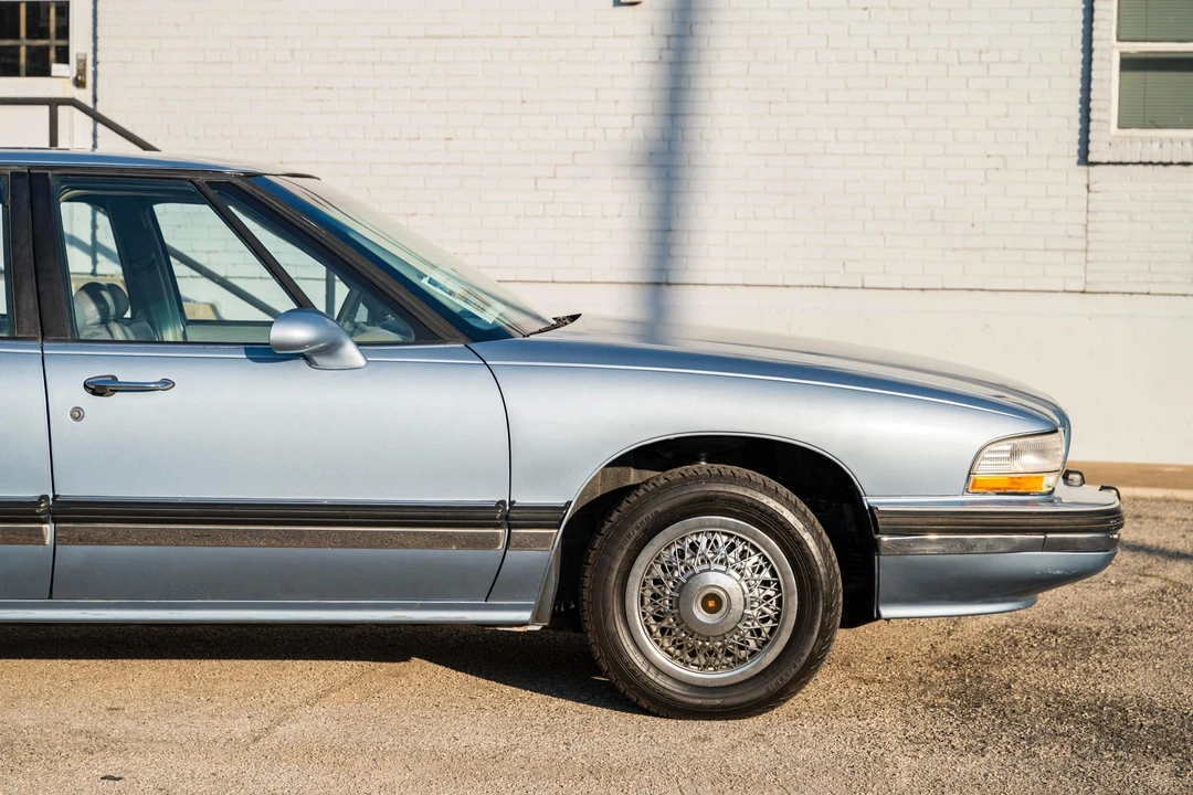 1992 Buick LeSabre - Image 29 of 31
