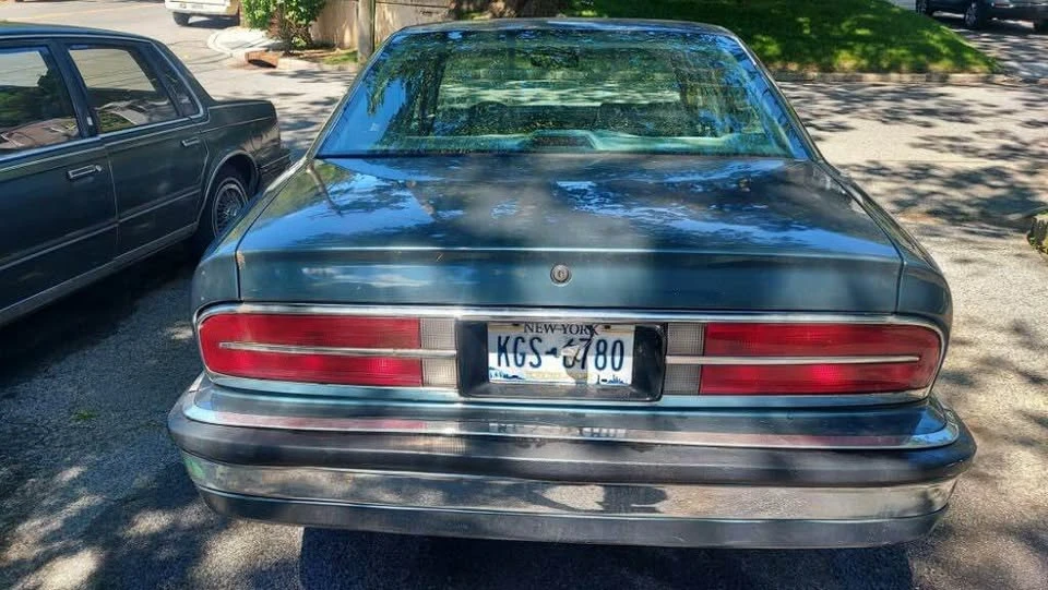 1992 Buick Park Avenue - Image 3 of 4