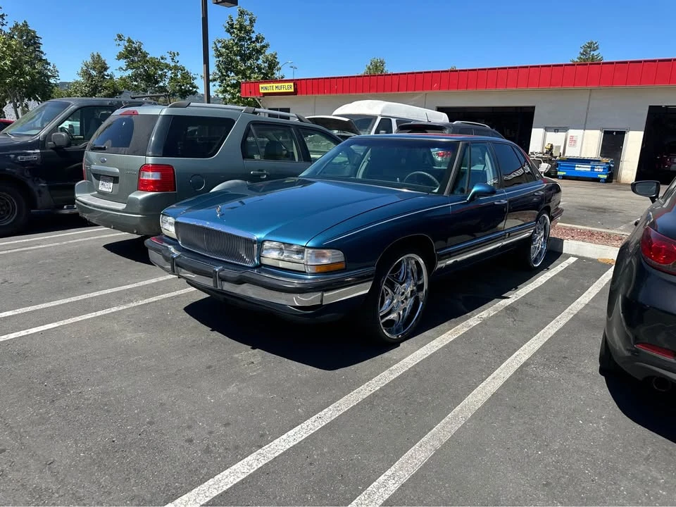 1992 Buick Park Avenue - Image 5 of 5