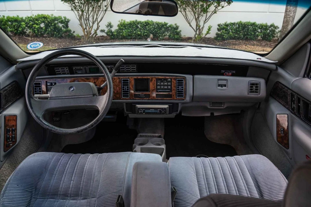 1992 Buick Regal - Image 13 of 21