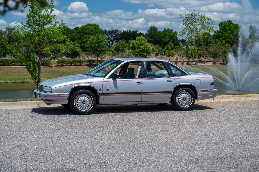 1992 Buick Regal - Image 19 of 21