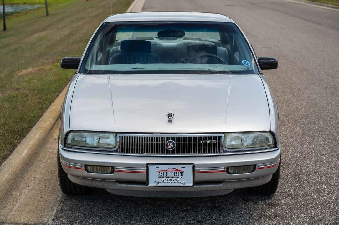 1992 Buick Regal - Image 10 of 21