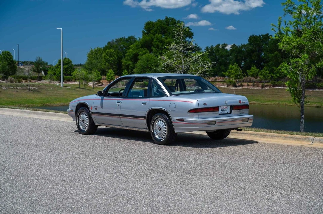 1992 Buick Regal - Image 4 of 21