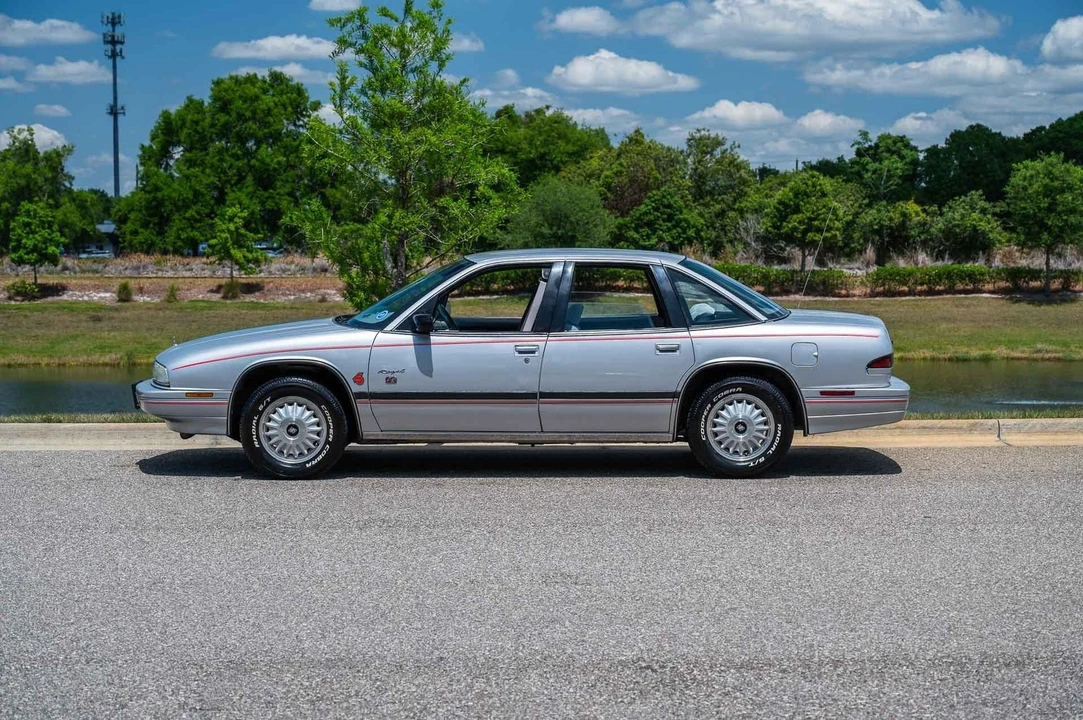 1992 Buick Regal - Image 2 of 21