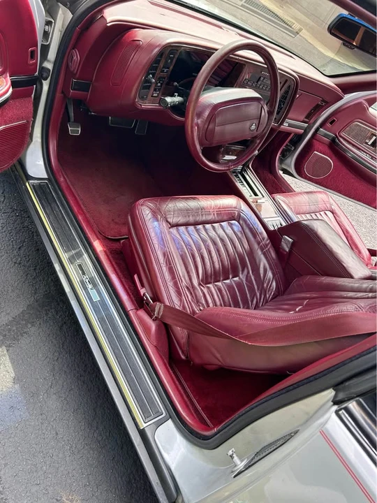 1992 Buick Riviera 4th-7th Gen - Image 13 of 17