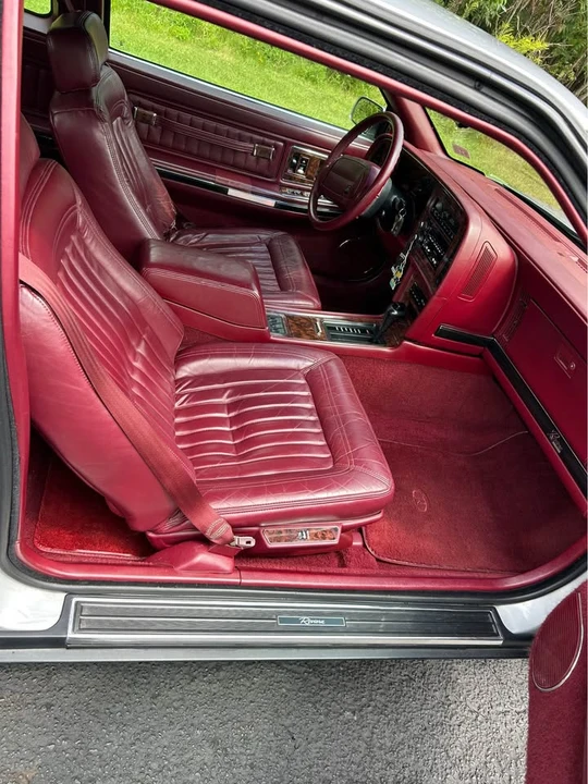 1992 Buick Riviera 4th-7th Gen - Image 9 of 17
