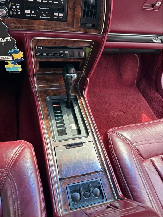 1992 Buick Riviera 4th-7th Gen - Image 14 of 17