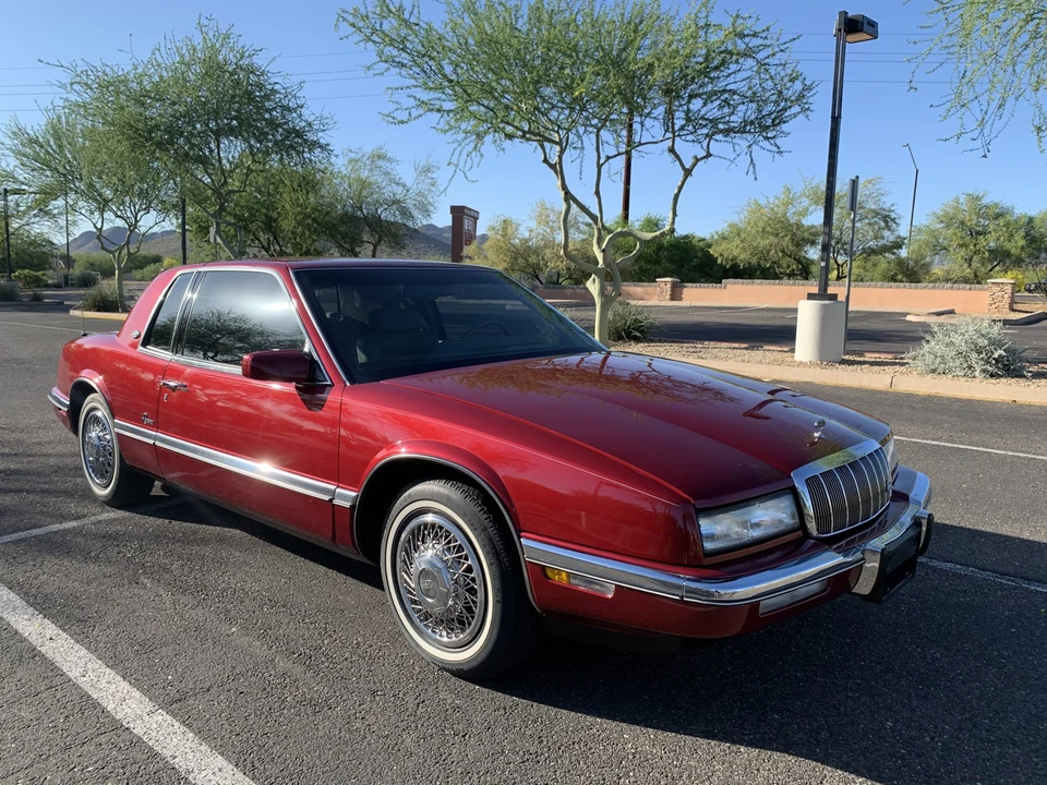 1992 Buick Riviera 4th-7th Gen - Image 2 of 31