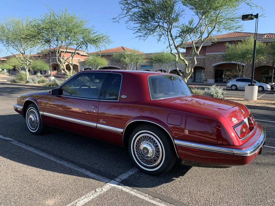1992 Buick Riviera 4th-7th Gen - Image 9 of 31