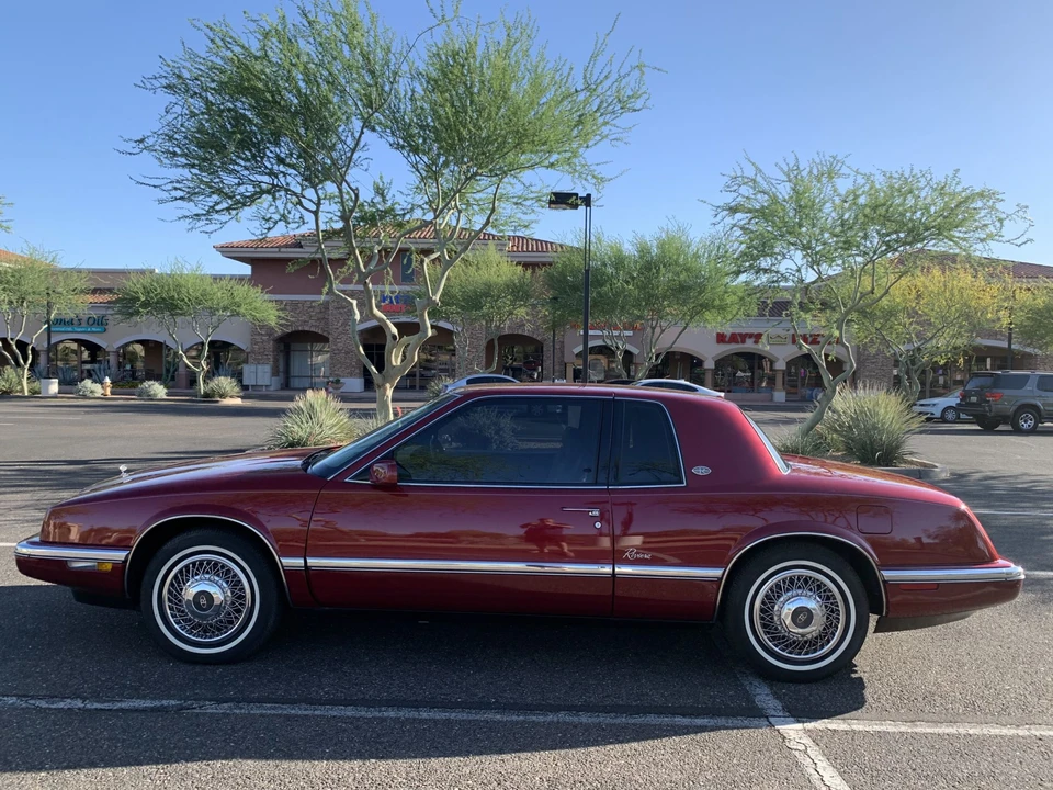 1992 Buick Riviera 4th-7th Gen - Image 11 of 31