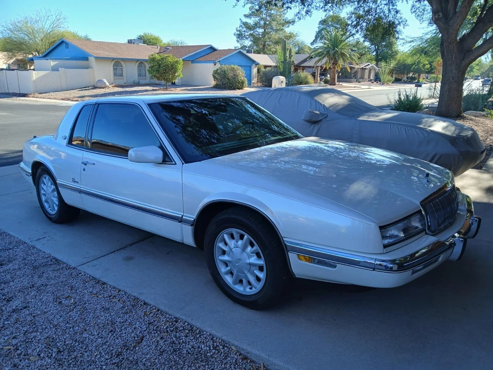 1992 Buick Riviera 4th-7th Gen - Image 9 of 21