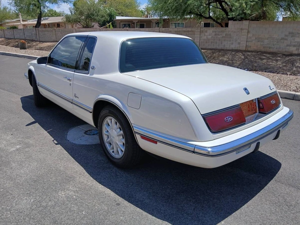 1992 Buick Riviera 4th-7th Gen - Image 4 of 21