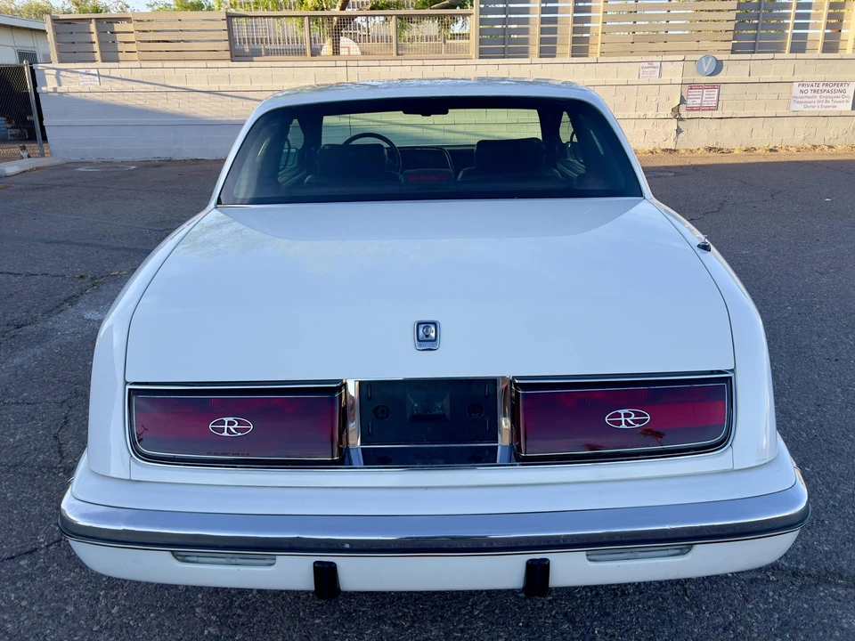 1992 Buick Riviera 4th-7th Gen - Image 21 of 31