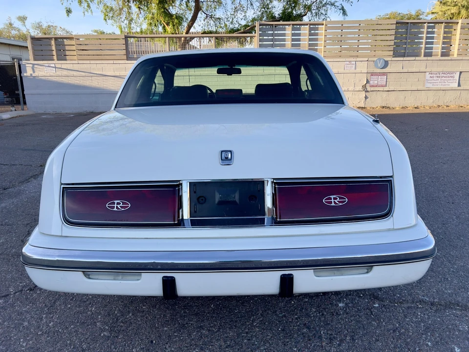 1992 Buick Riviera 4th-7th Gen - Image 22 of 31