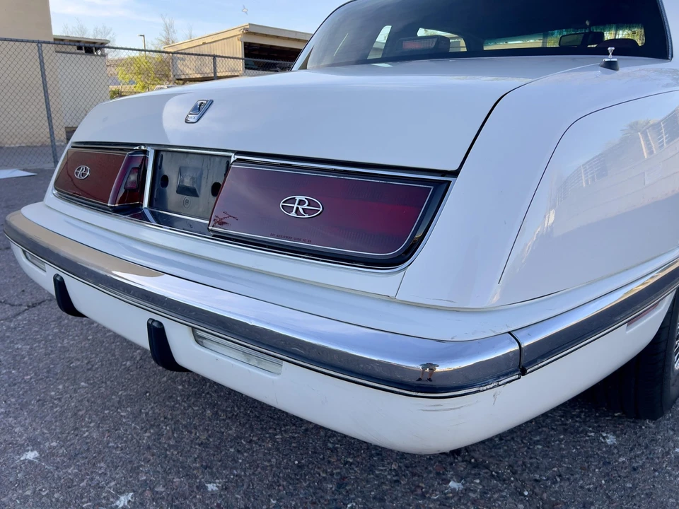 1992 Buick Riviera 4th-7th Gen - Image 30 of 31