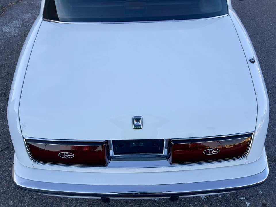 1992 Buick Riviera 4th-7th Gen - Image 29 of 31