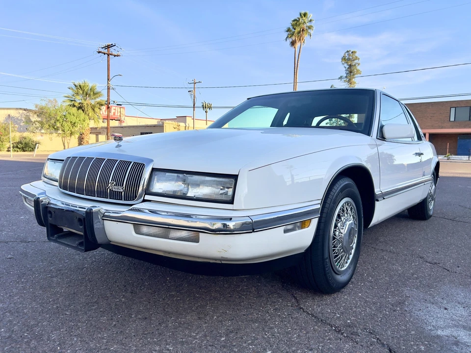 1992 Buick Riviera 4th-7th Gen - Image 10 of 31