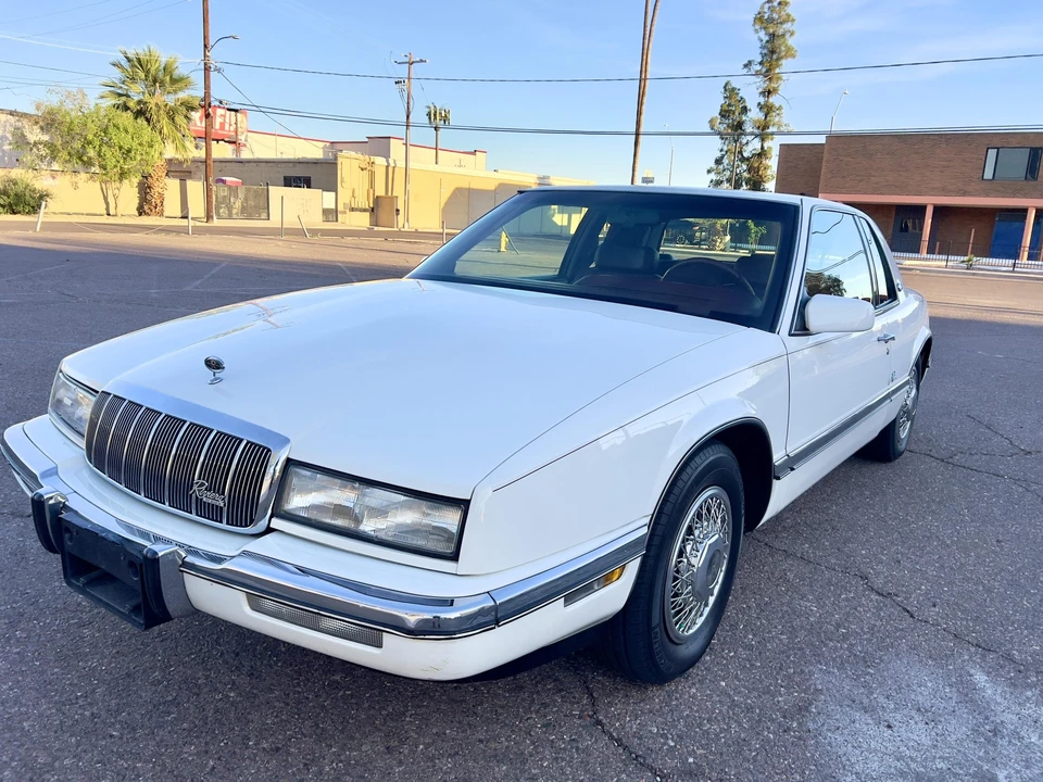 1992 Buick Riviera 4th-7th Gen - Image 11 of 31